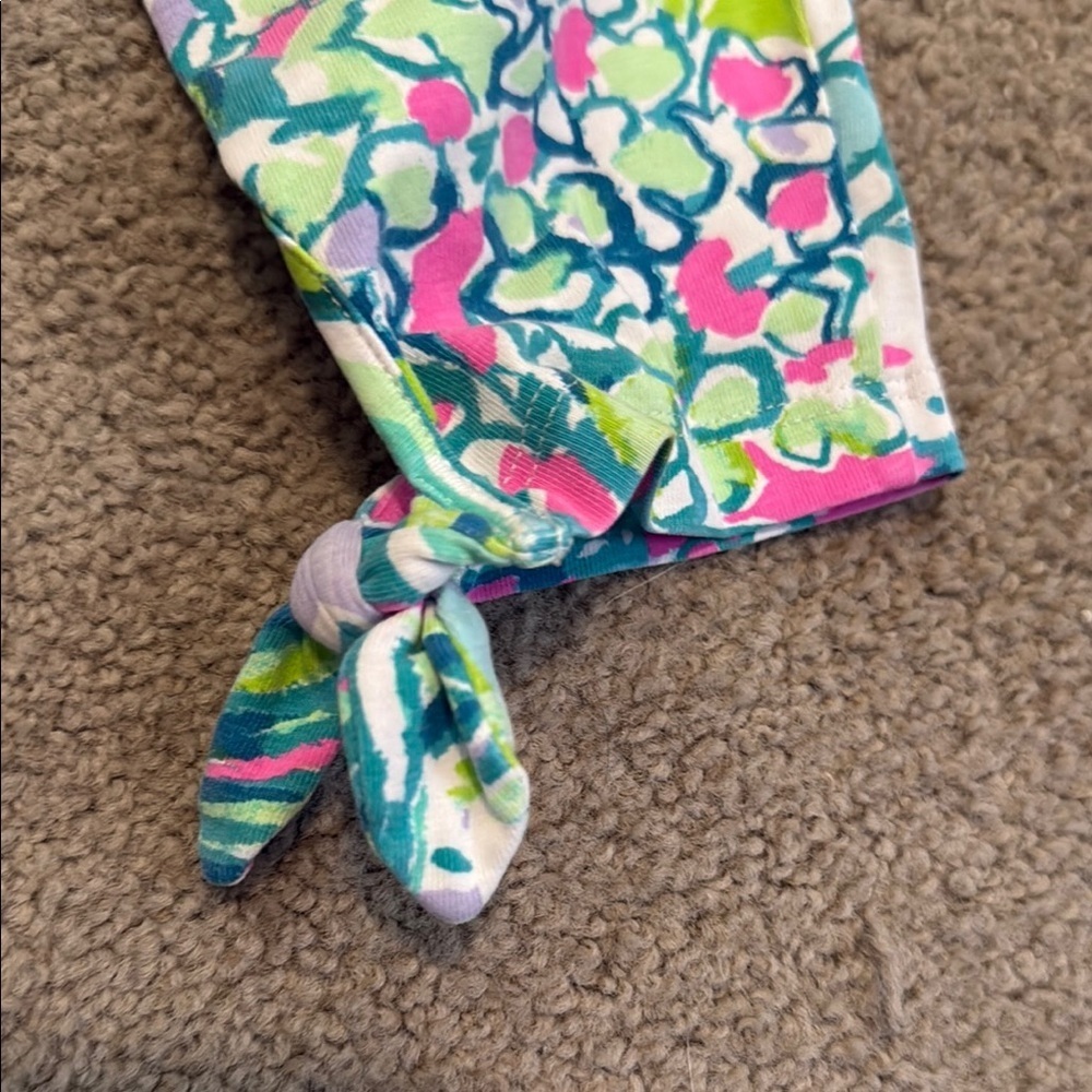Girl’s Lilly Pulitzer Vibrant Pink and Blue Leggings - Picture 5 of 6